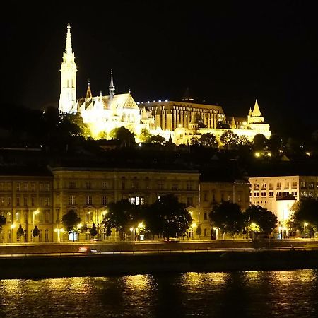 Diana'S Charming Studio At The Buda Castle Boedapest Buitenkant foto